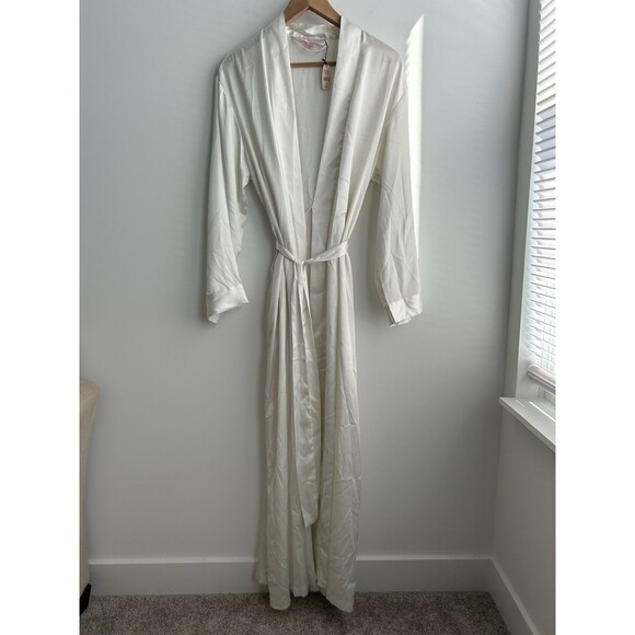 Vintage Y2K Victoria's Secret Satin Long Robe White/ Ivory With Pockets XS/S NWT - Picture 1 of 11